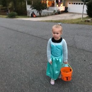 Meet your Posher, Teresa